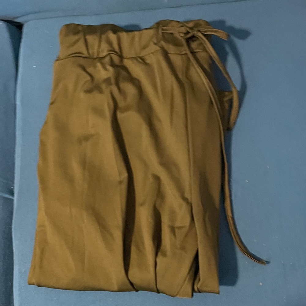 Olive Green Tie-Waist Stretchy Capris